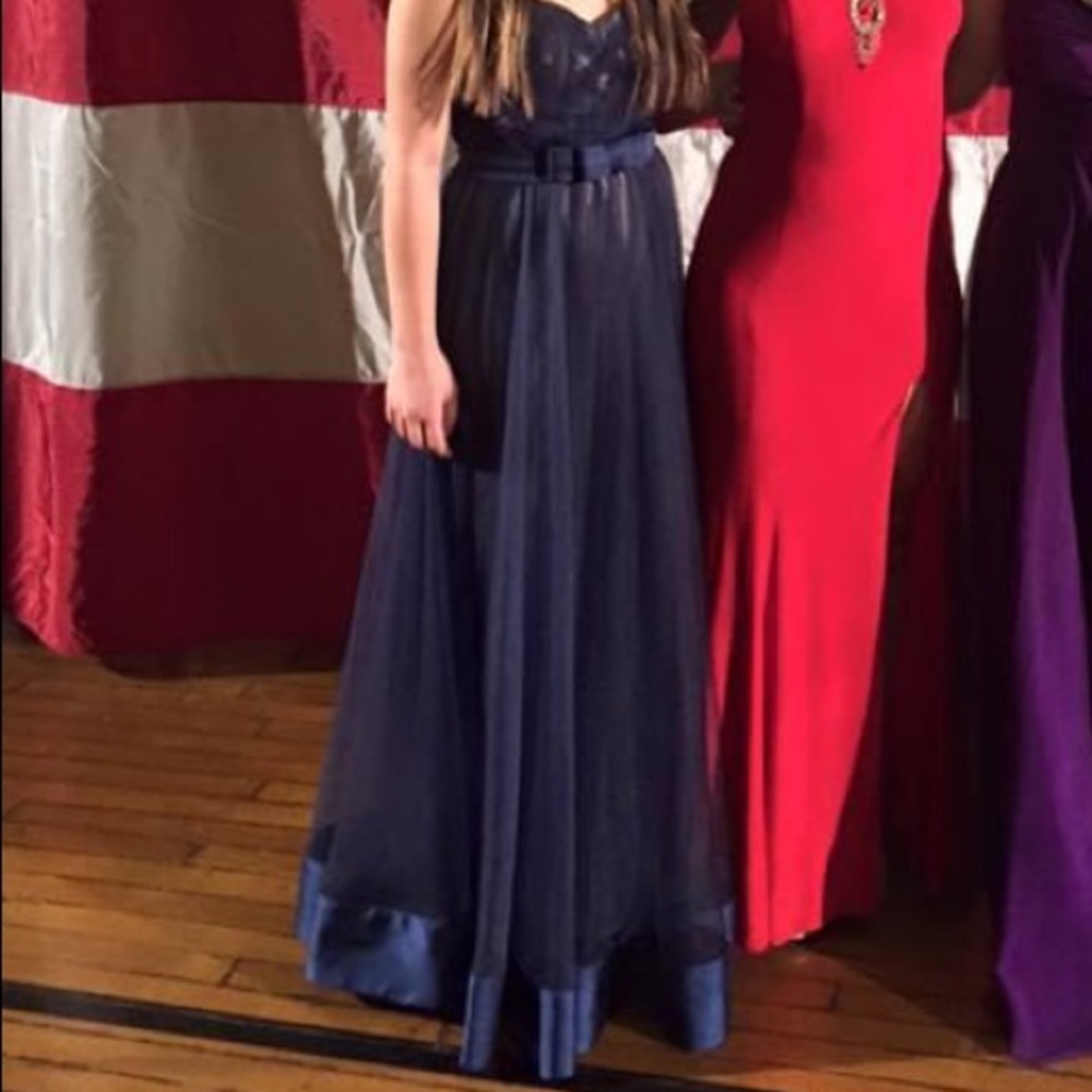 Prom Gown - Picture 7 of 7